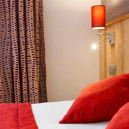Hotel The Originals City, Rey Du Mont Sion, Saint-julien-en-genevois Sud 3*