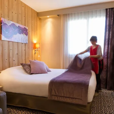 The Originals City, Rey Du Mont Sion, Saint-julien-en-genevois Sud Hotel