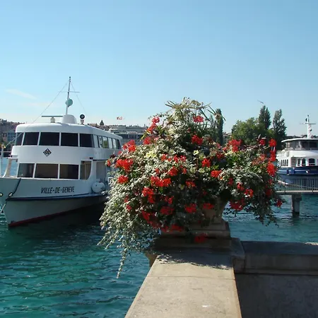 Hotel The Originals City, Rey Du Mont Sion, Saint-julien-en-genevois Sud Saint-Blaise (Haute-Savoie)