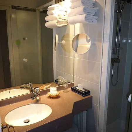 The Originals City, Rey Du Mont Sion, Saint-julien-en-genevois Sud Hotel 3*